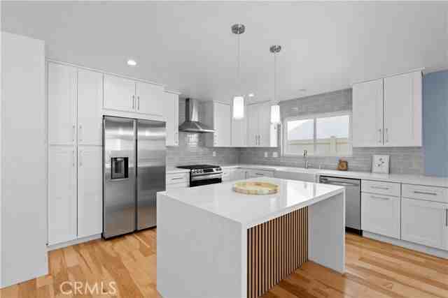 914 Kirkwood Ave - Photo 5 of 8