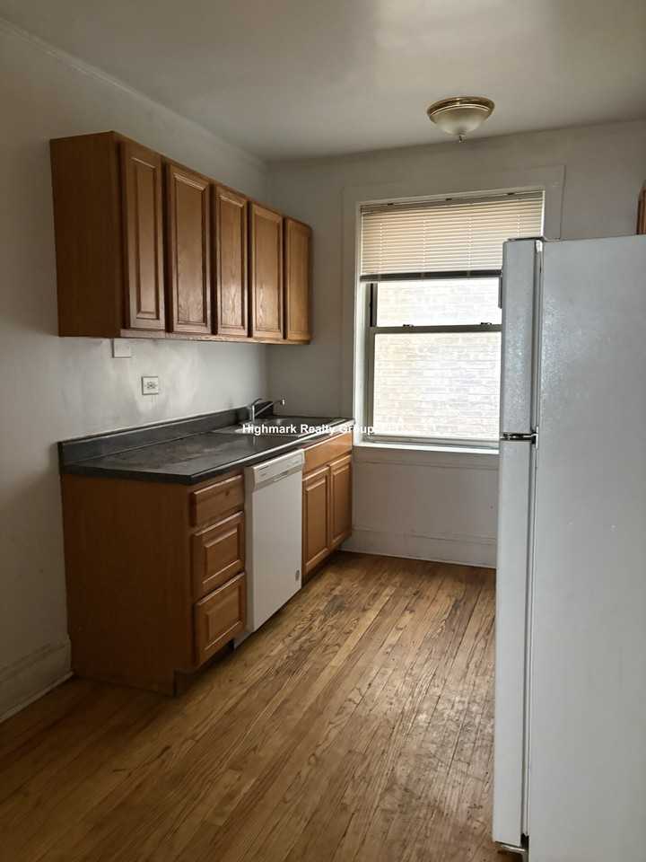 2342 W Touhy Ave #2BA - Photo 2 of 7