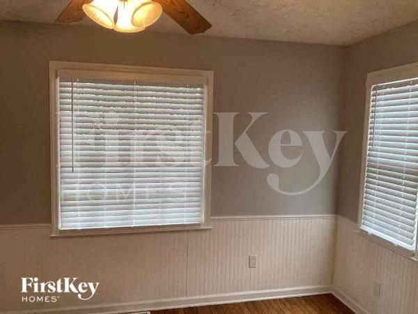 2668 Allyn Way Nw - Photo 3 of 10