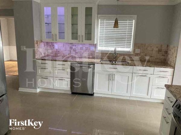 2668 Allyn Way Nw - Photo 5 of 10