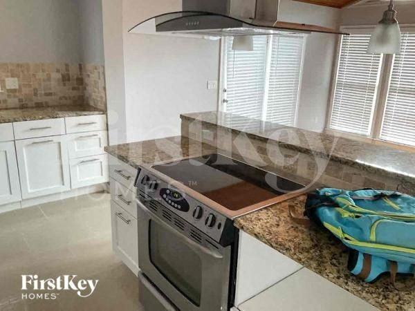 2668 Allyn Way Nw - Photo 6 of 10