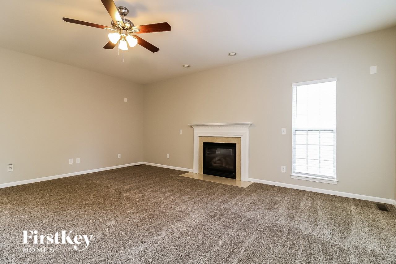 2969 Maple Branch Dr - Photo 4 of 15