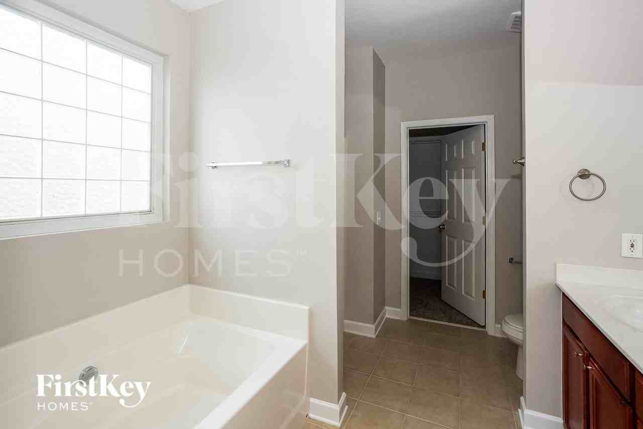 8414 Dawson Ln - Photo 7 of 15