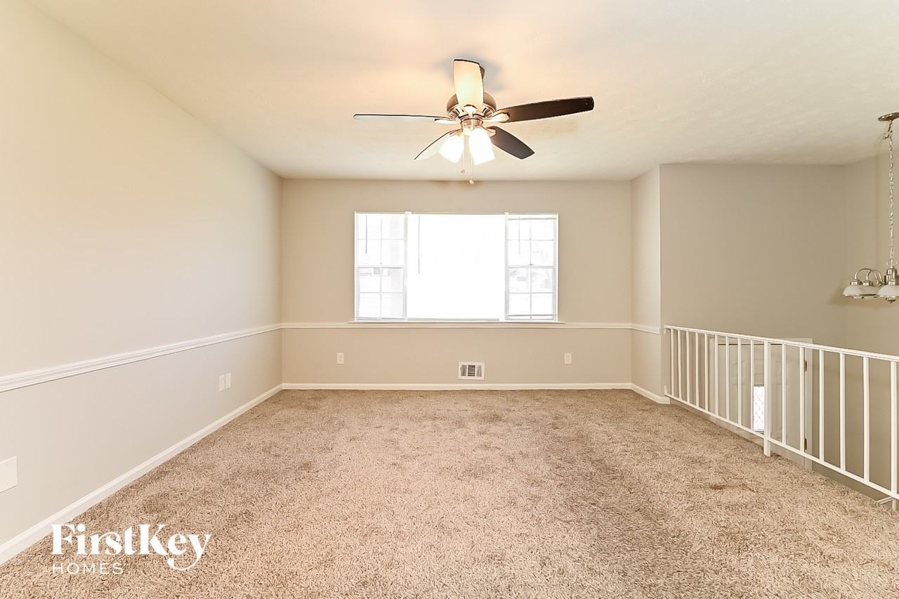 8531 Jenson Dr - Photo 3 of 15