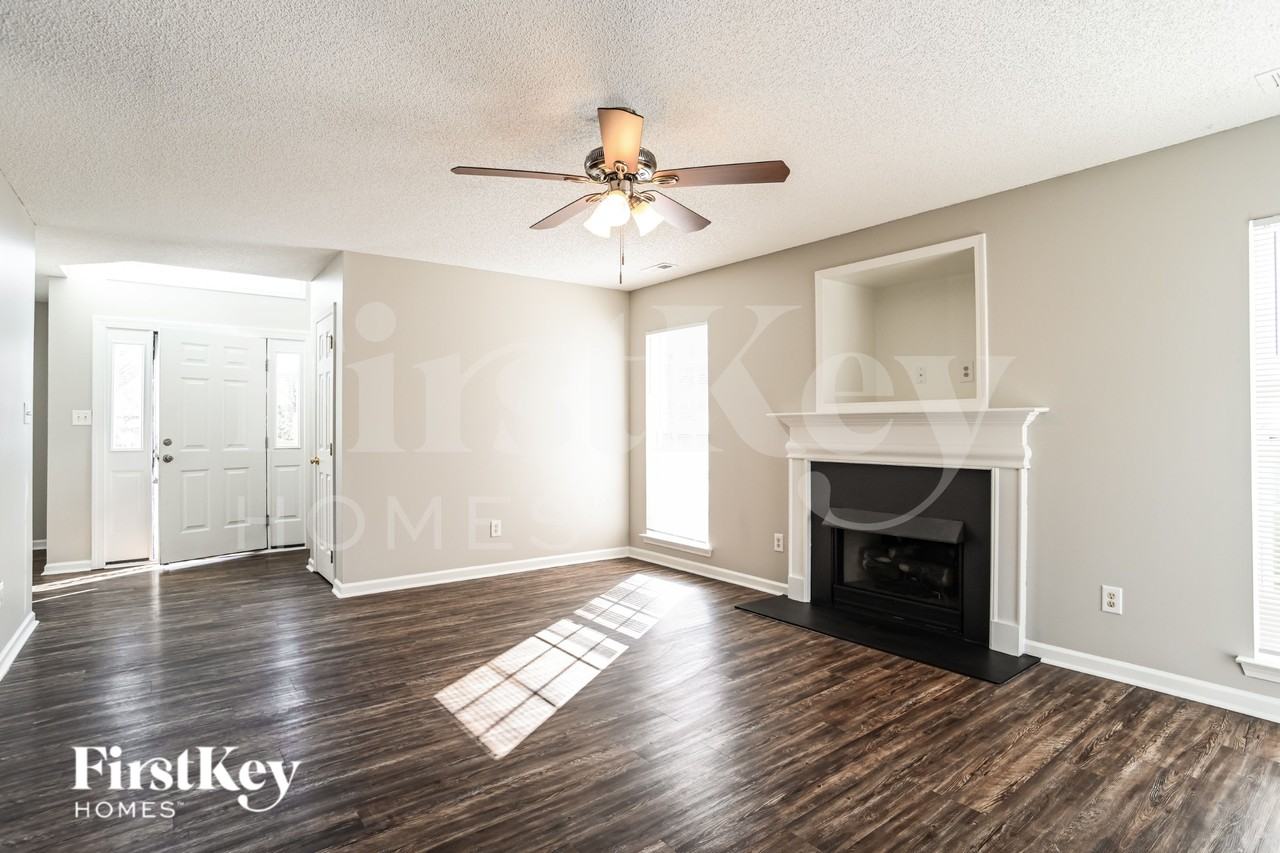 3027 Wyntree Ct - Photo 3 of 16