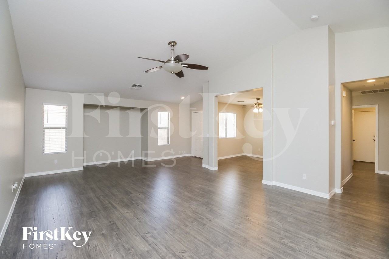 2904 E Sierrita Rd - Photo 2 of 15