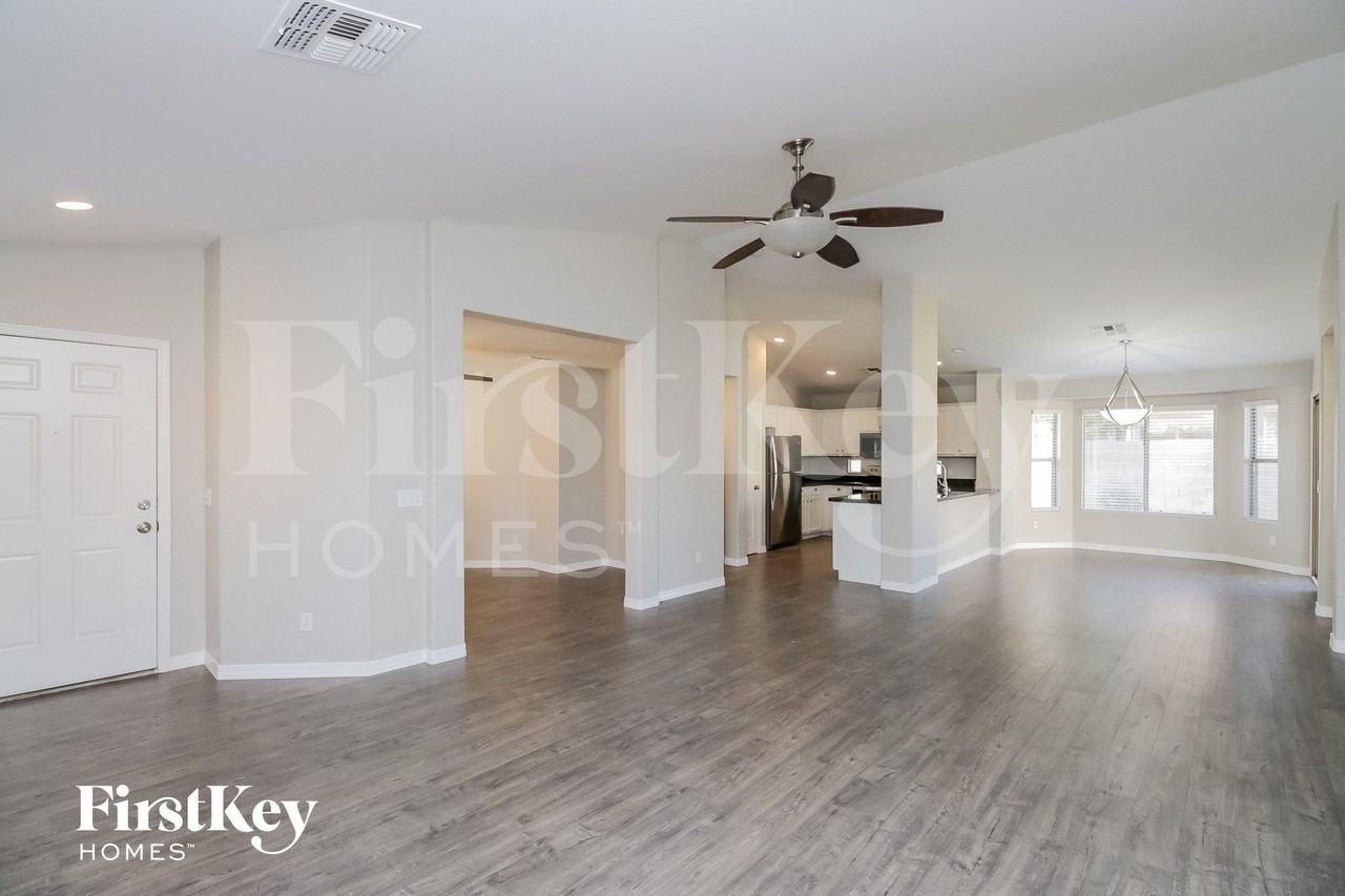 2904 E Sierrita Rd - Photo 3 of 15