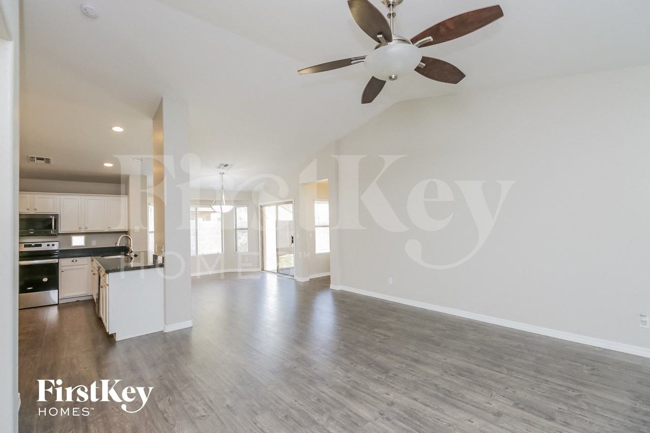 2904 E Sierrita Rd - Photo 4 of 15