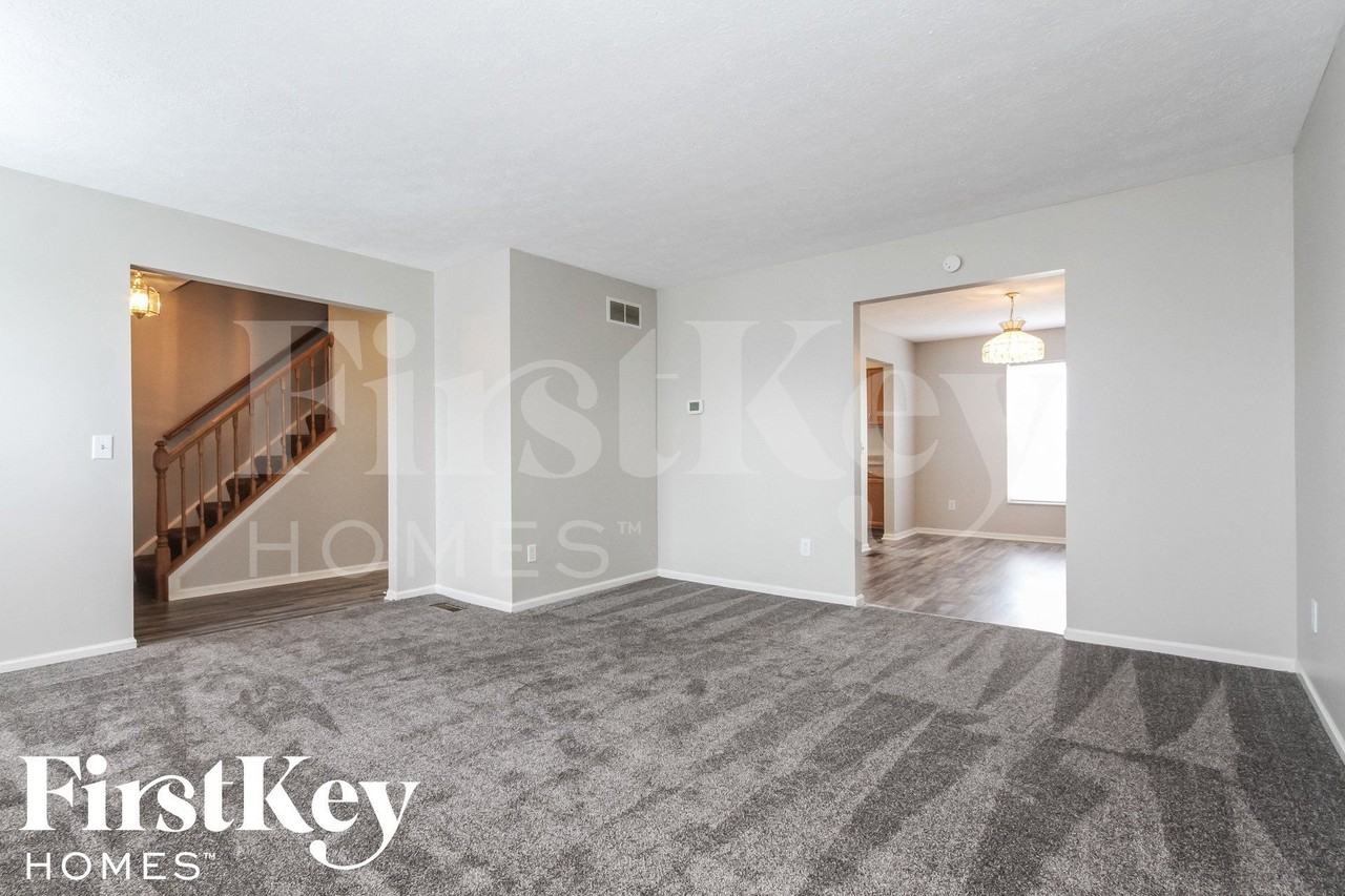 7474 Carnation Ln - Photo 2 of 15