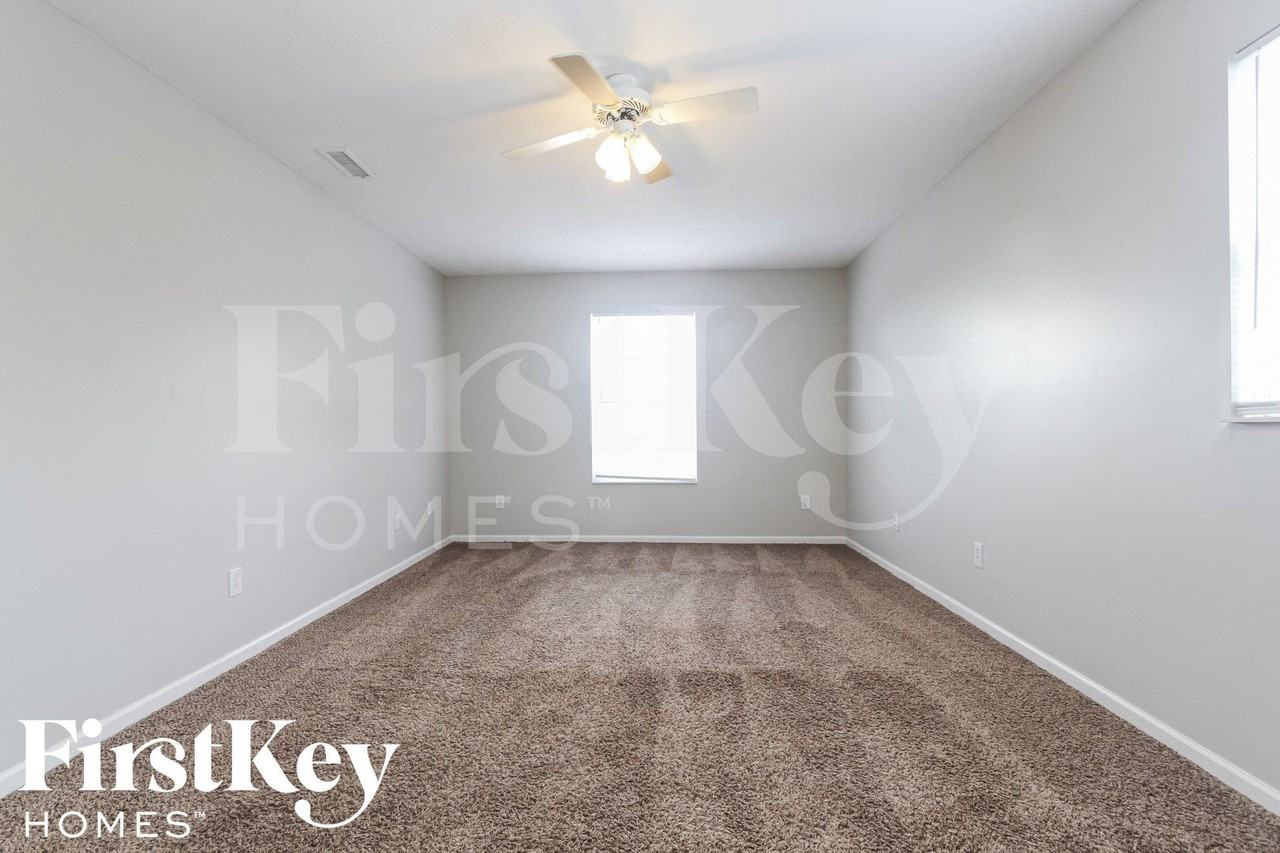 7474 Carnation Ln - Photo 7 of 15