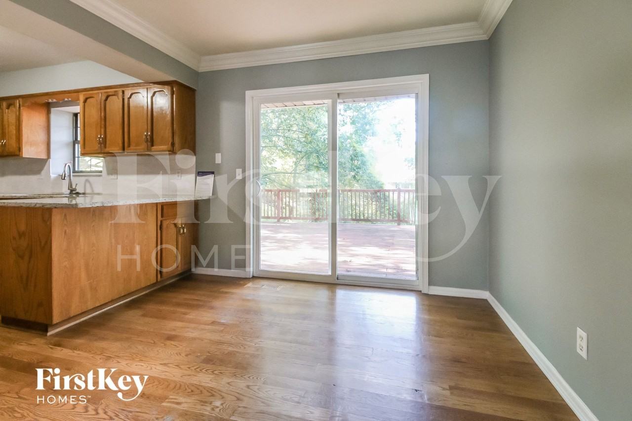 146 Nw 101st St - Photo 5 of 15