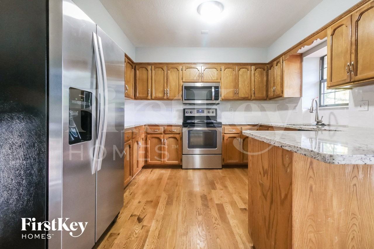 146 Nw 101st St - Photo 6 of 15