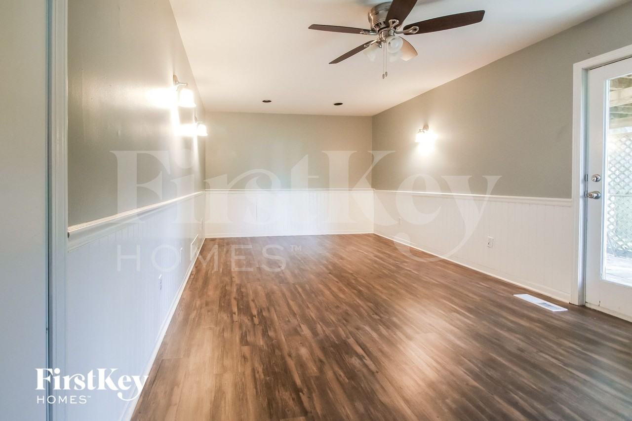 146 Nw 101st St - Photo 7 of 15