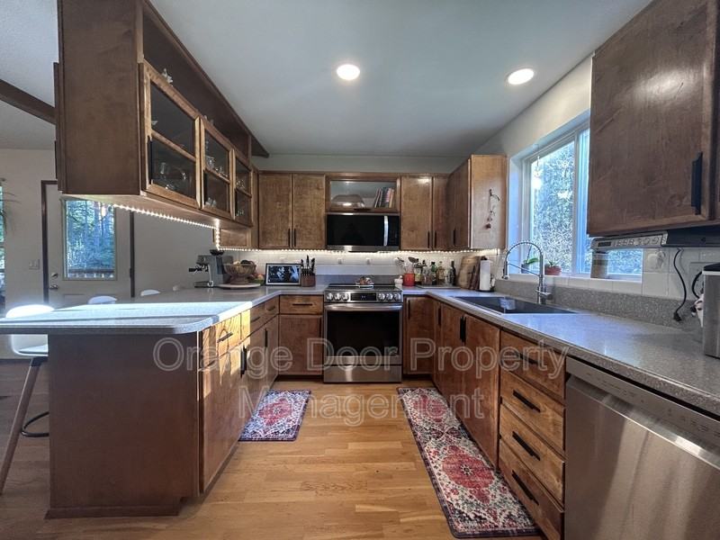 9904 42nd Street Ct Nw - Photo 3 of 24