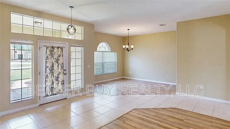 27 Woodstone Ln - Photo 5 of 50