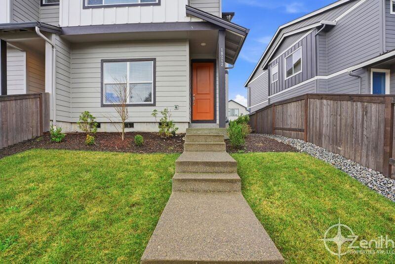 18212 Ne 47th Ave - Photo 2 of 33