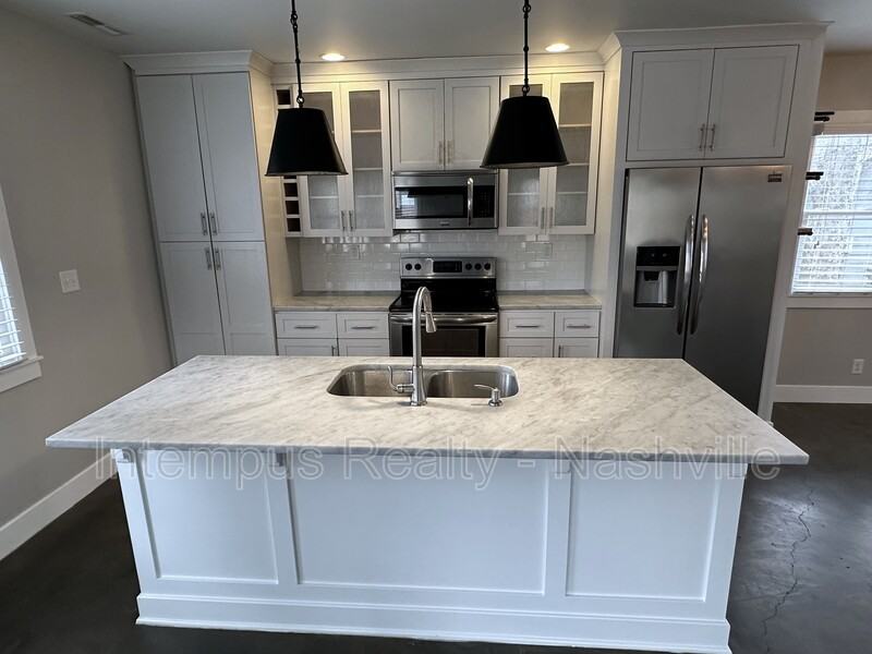 548 Veritas St - Photo 7 of 21