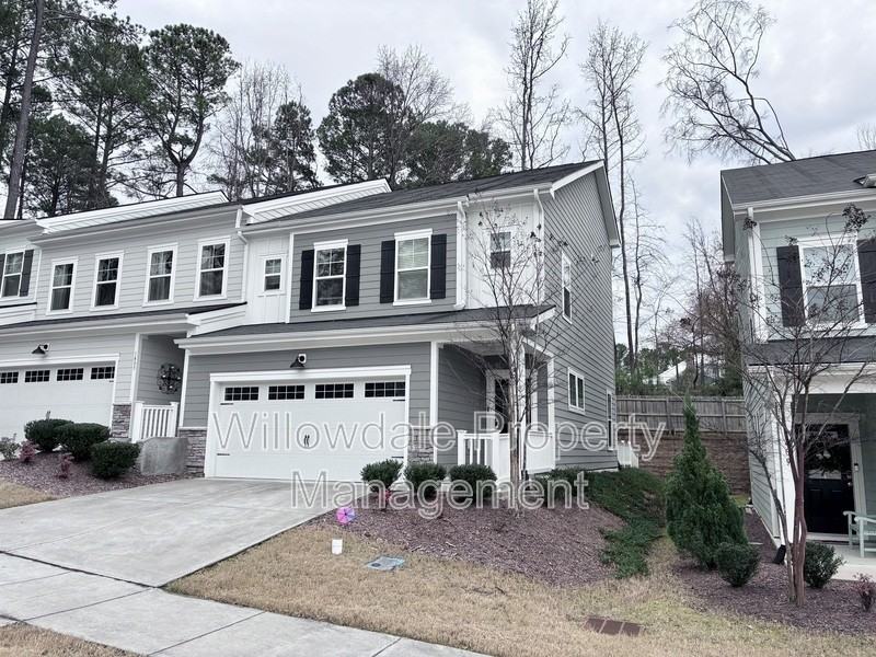 1405 Chipping Dr - Photo 3 of 22