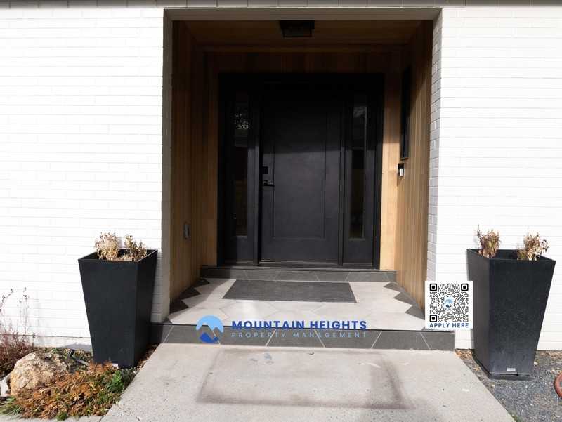 8589 S Kings Hill Dr - Photo 4 of 50