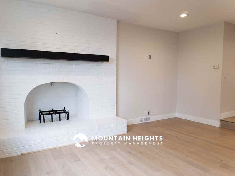 8589 S Kings Hill Dr - Photo 7 of 50