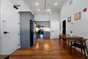 featured image of 10 W Main St #4