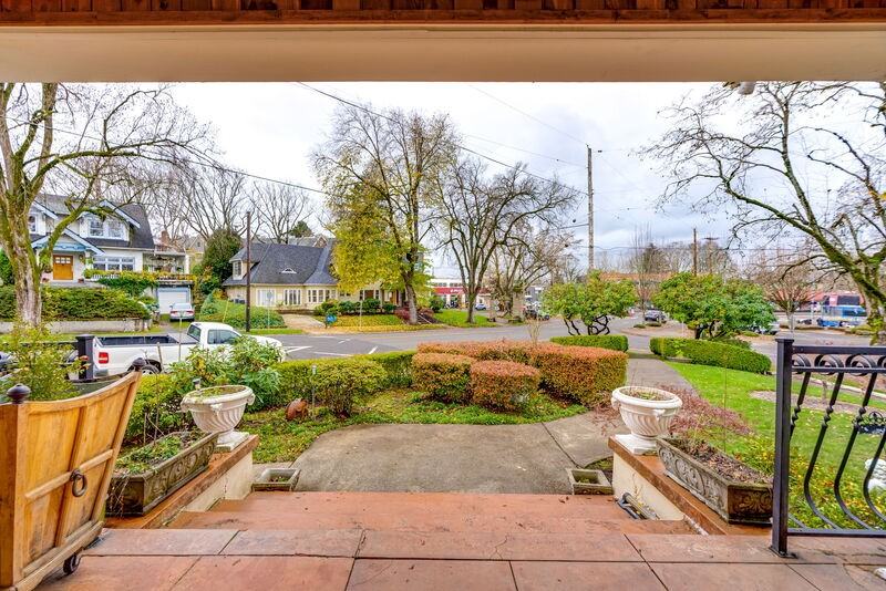 3321 Ne Peerless Pl - Photo 4 of 38