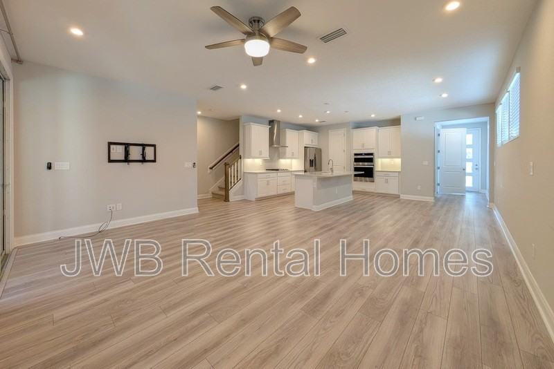 14103 Backbarrier Rd - Photo 5 of 23