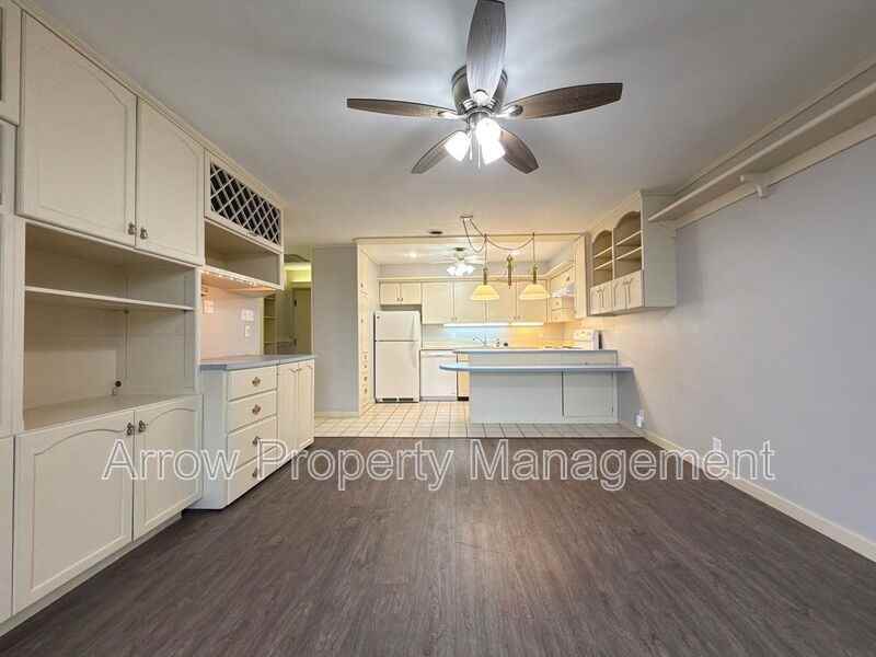 2501 N St - Photo 2 of 11