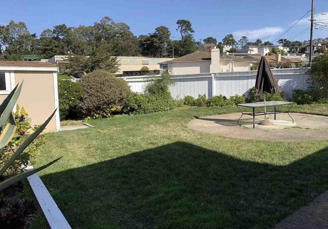 500 87th St - Photo 7 of 11