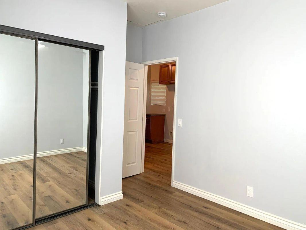 1479 W Roberta Ave ##B - Photo 6 of 10