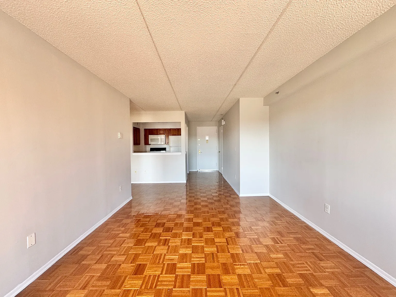 1456 31st Dr #4A - Photo 2 of 13