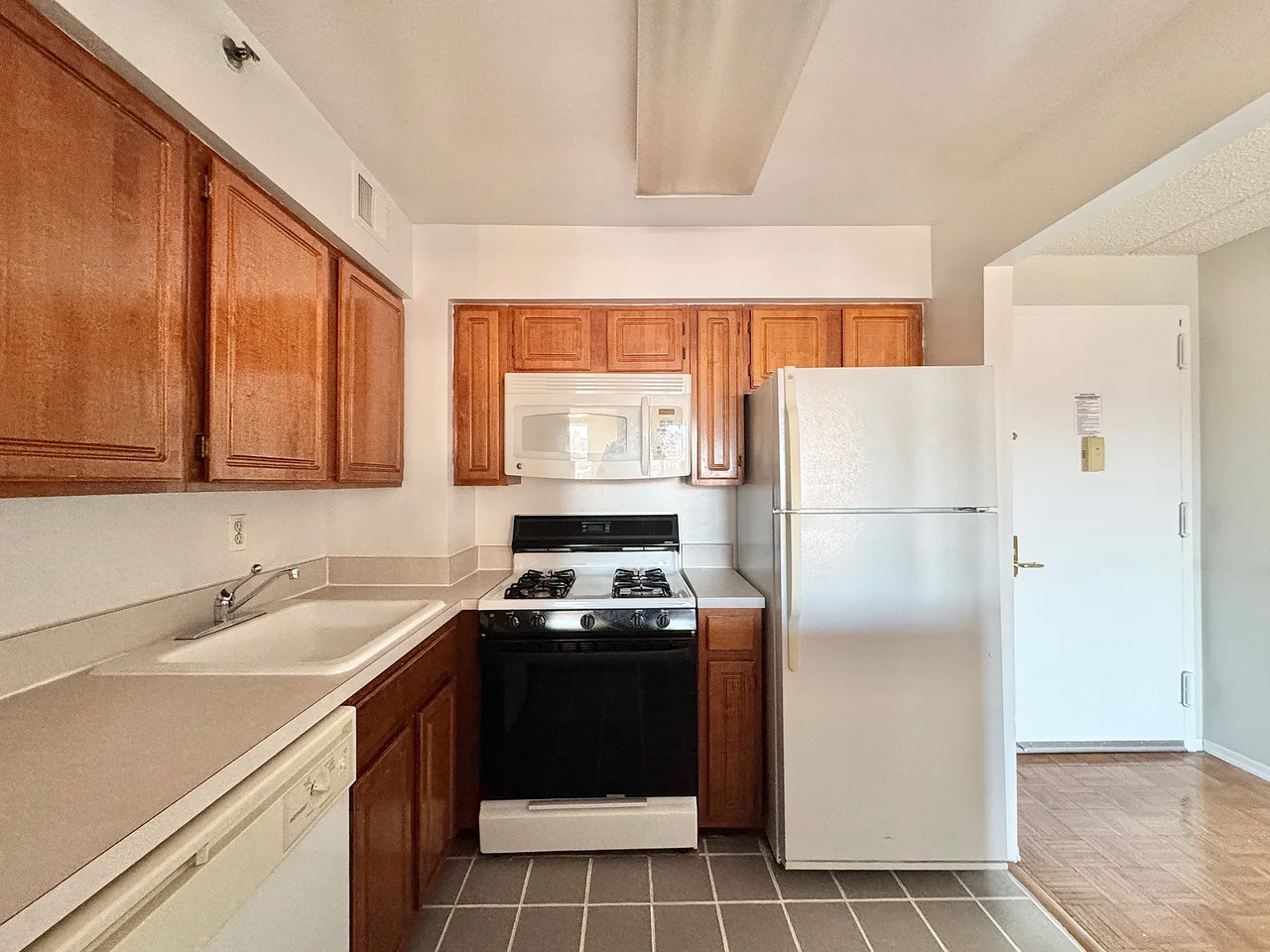 1456 31st Dr #4A - Photo 7 of 13