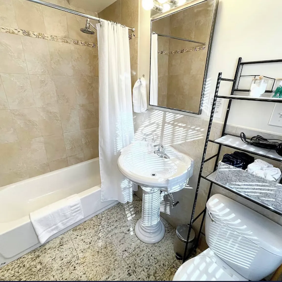 4609 28th Ave #1A - Photo 4 of 7