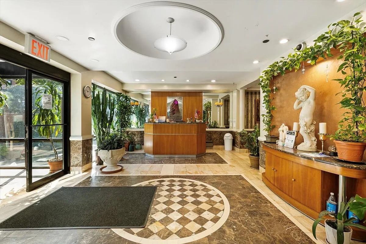 14351 Roosevelt Ave #1C - Photo 7 of 13