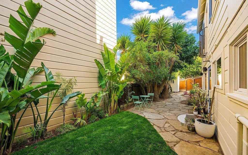 150 Kingston St - Photo 6 of 24