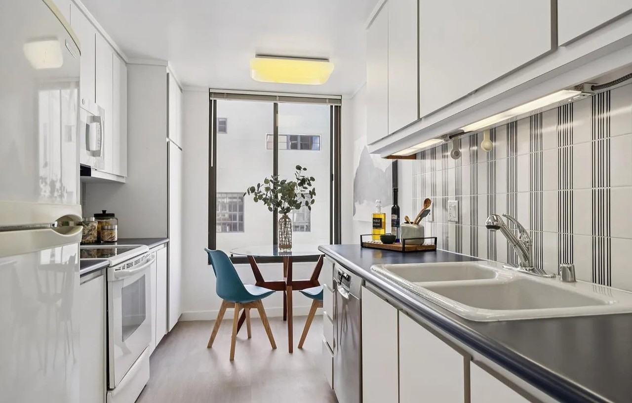 152 Lombard St #408 - Photo 3 of 30