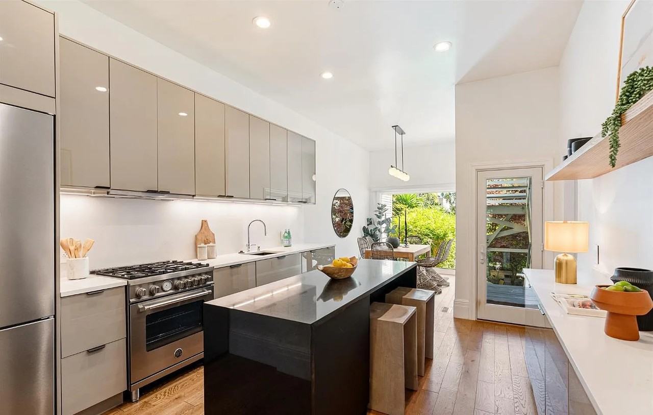 223 Sanchez St - Photo 6 of 24