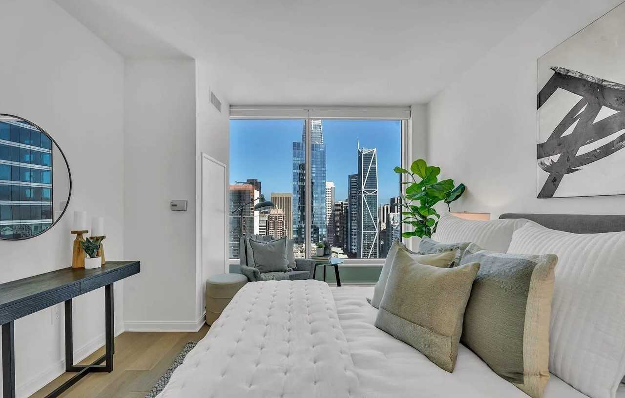 425 1st St #3406 - Photo 4 of 28