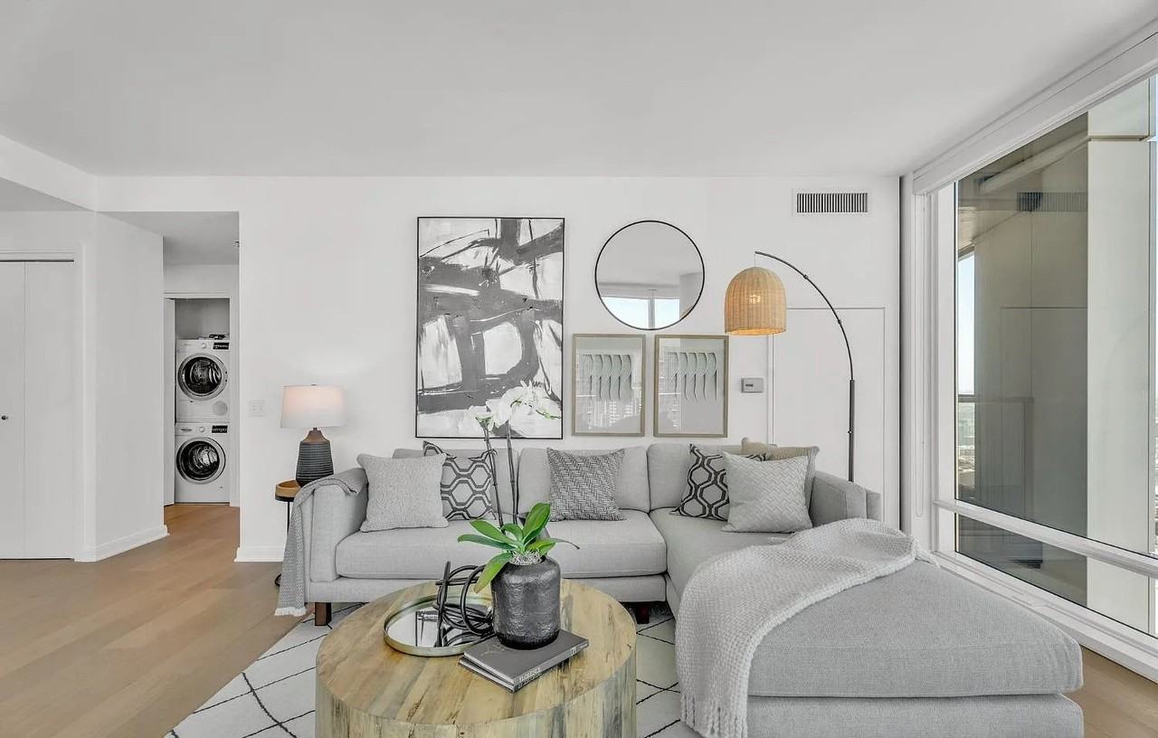 425 1st St #3406 - Photo 5 of 28