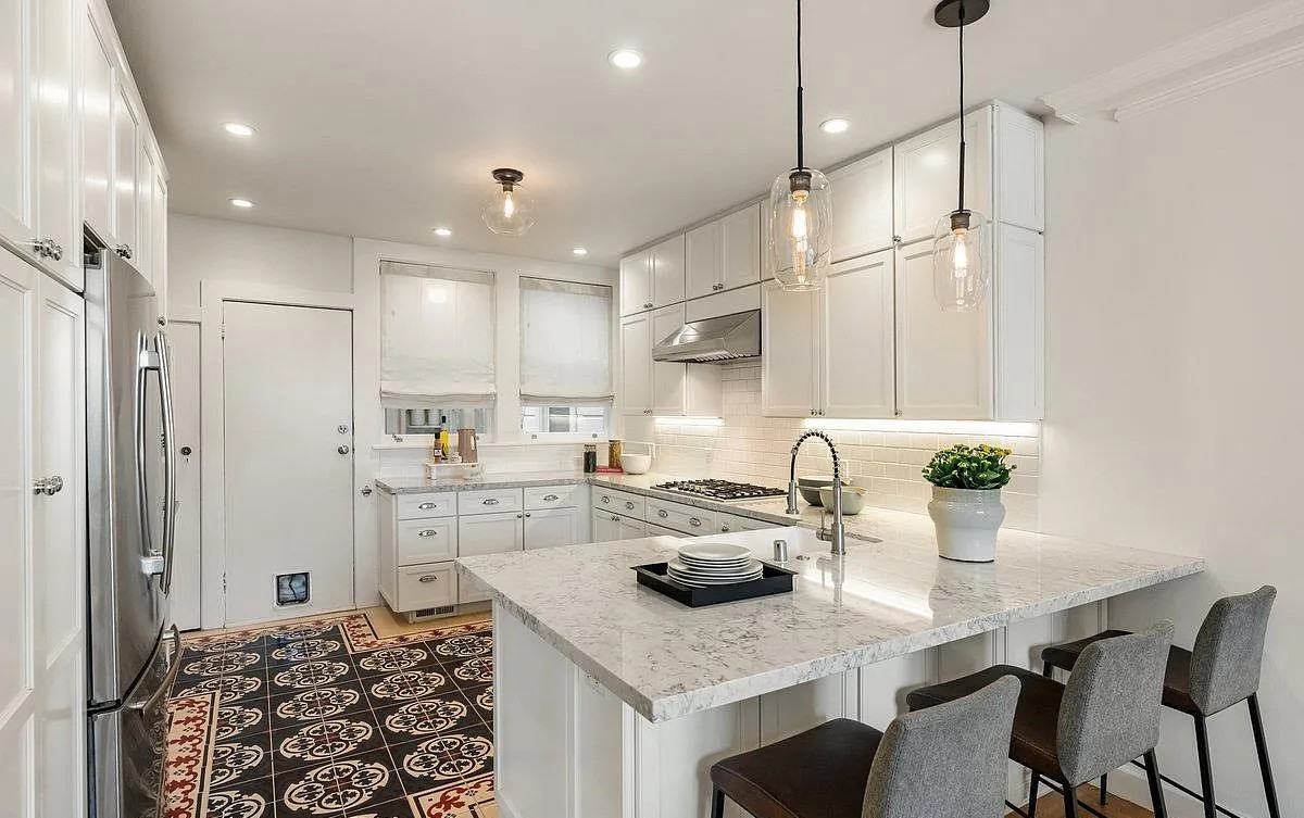 1242 Francisco St #2 - Photo 5 of 25