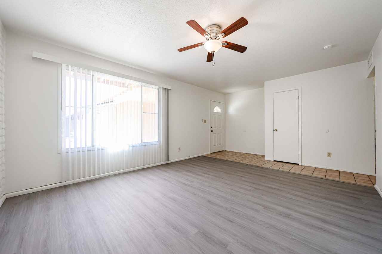 2156 E Yale Dr - Photo 4 of 37