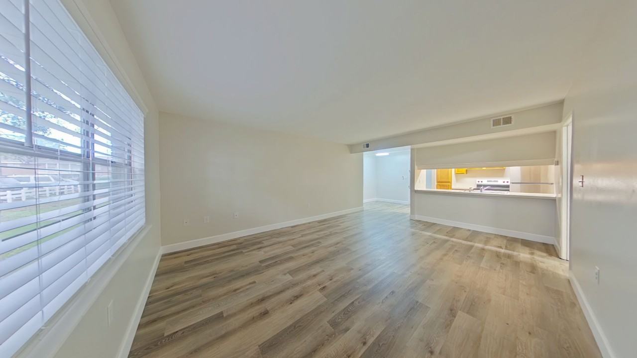 613 Colonial Dr #1 - Photo 3 of 18