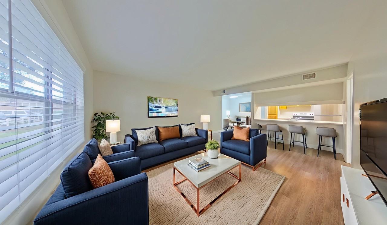 613 Colonial Dr #1 - Photo 4 of 18