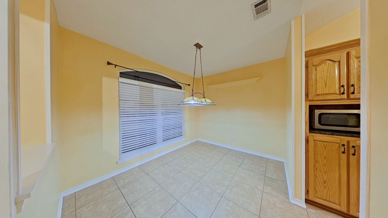 2080 Biscayne Blvd - Photo 6 of 23