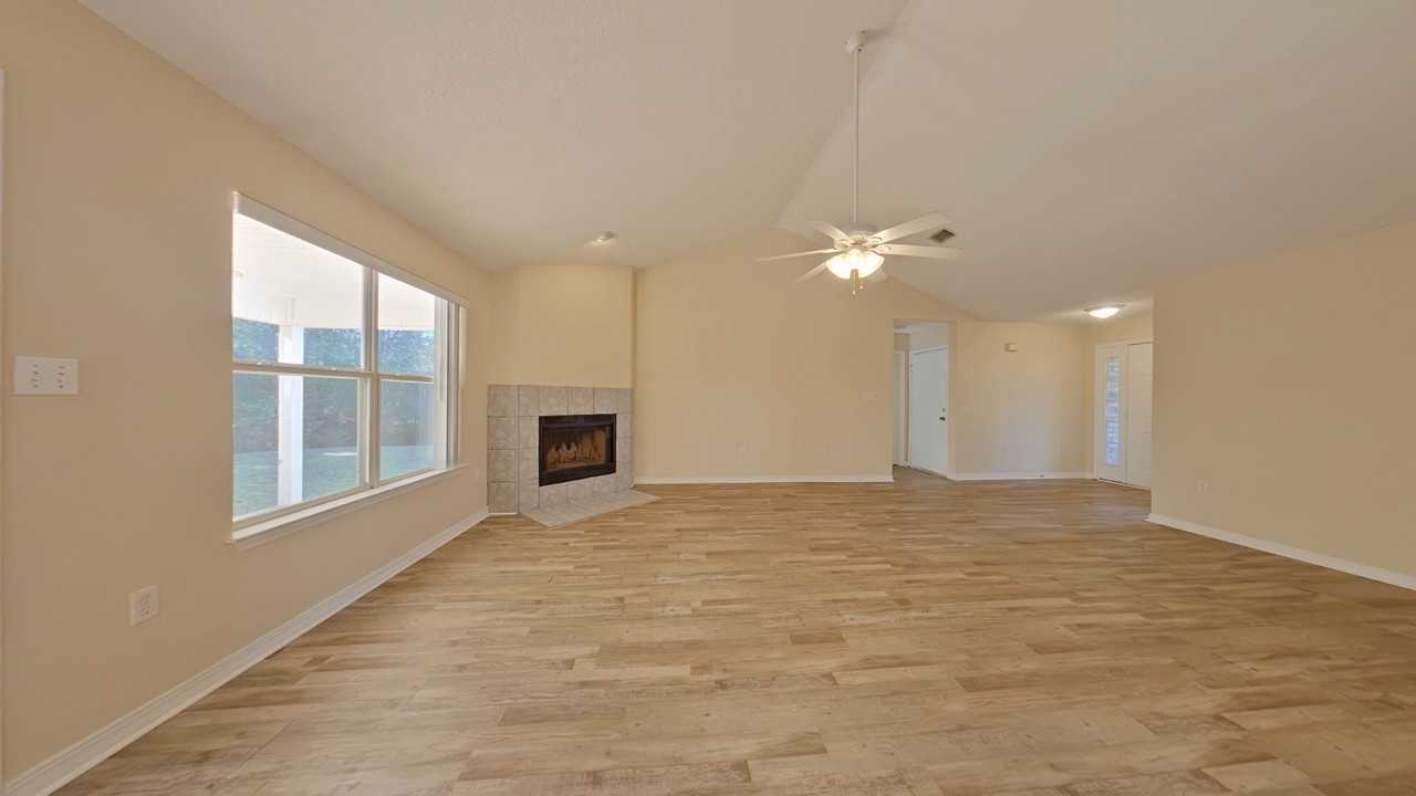 6909 Leisure St - Photo 5 of 24