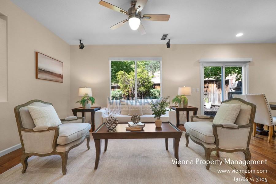 3705 Abby Ct - Photo 7 of 39