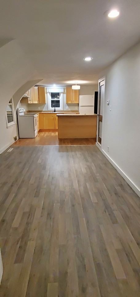 376 S Pierson Ave - Photo 7 of 23