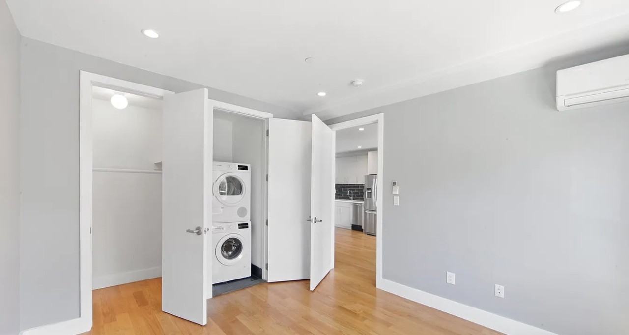 6334 Fresh Pond Rd #2G - Photo 3 of 6