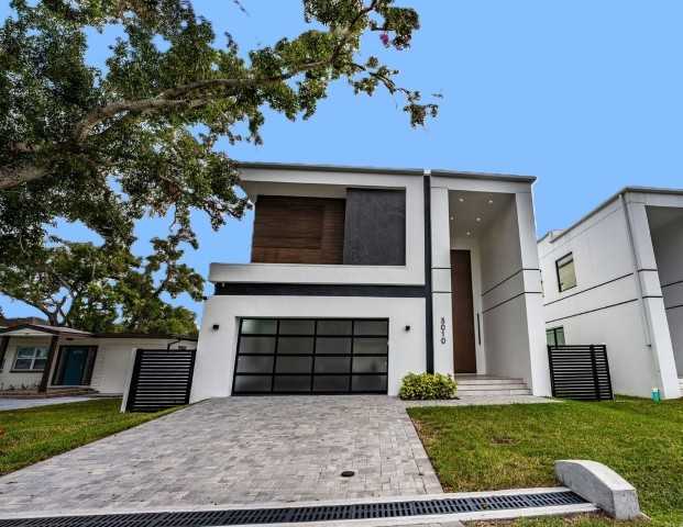 3010 W Trilby Ave - Photo 2 of 50