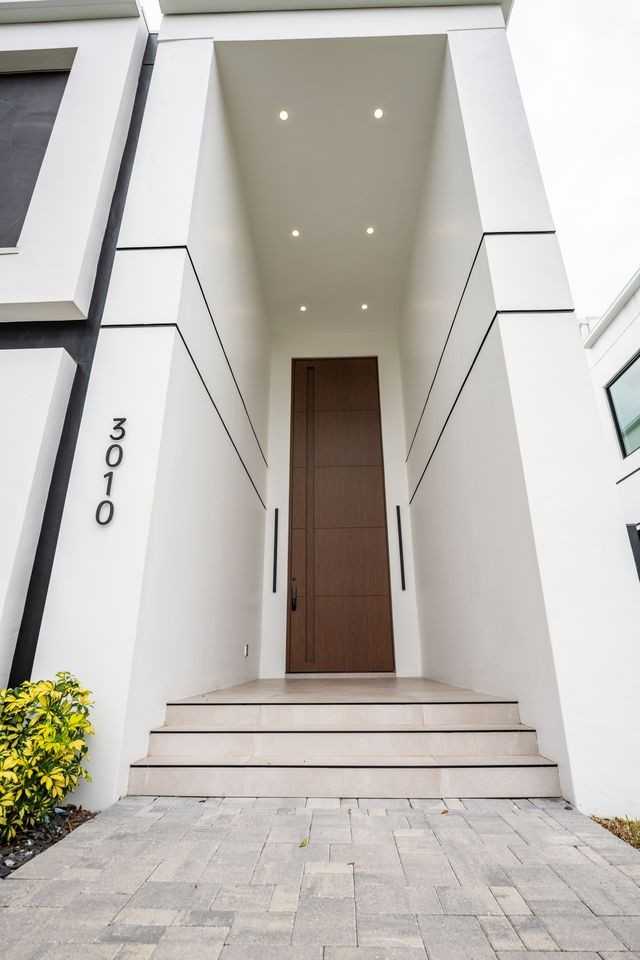 3010 W Trilby Ave - Photo 7 of 50